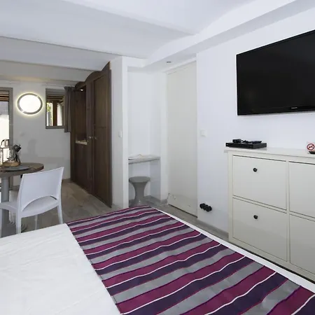 Pointe アパート *