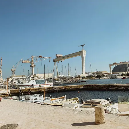 Pointe アパート *